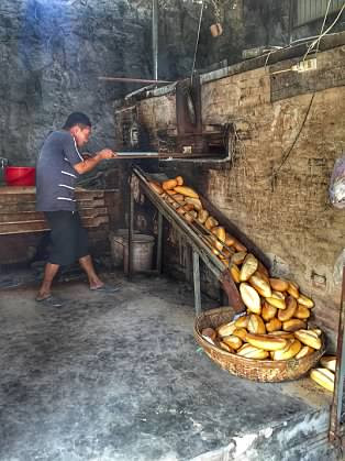 Saigon bread maker