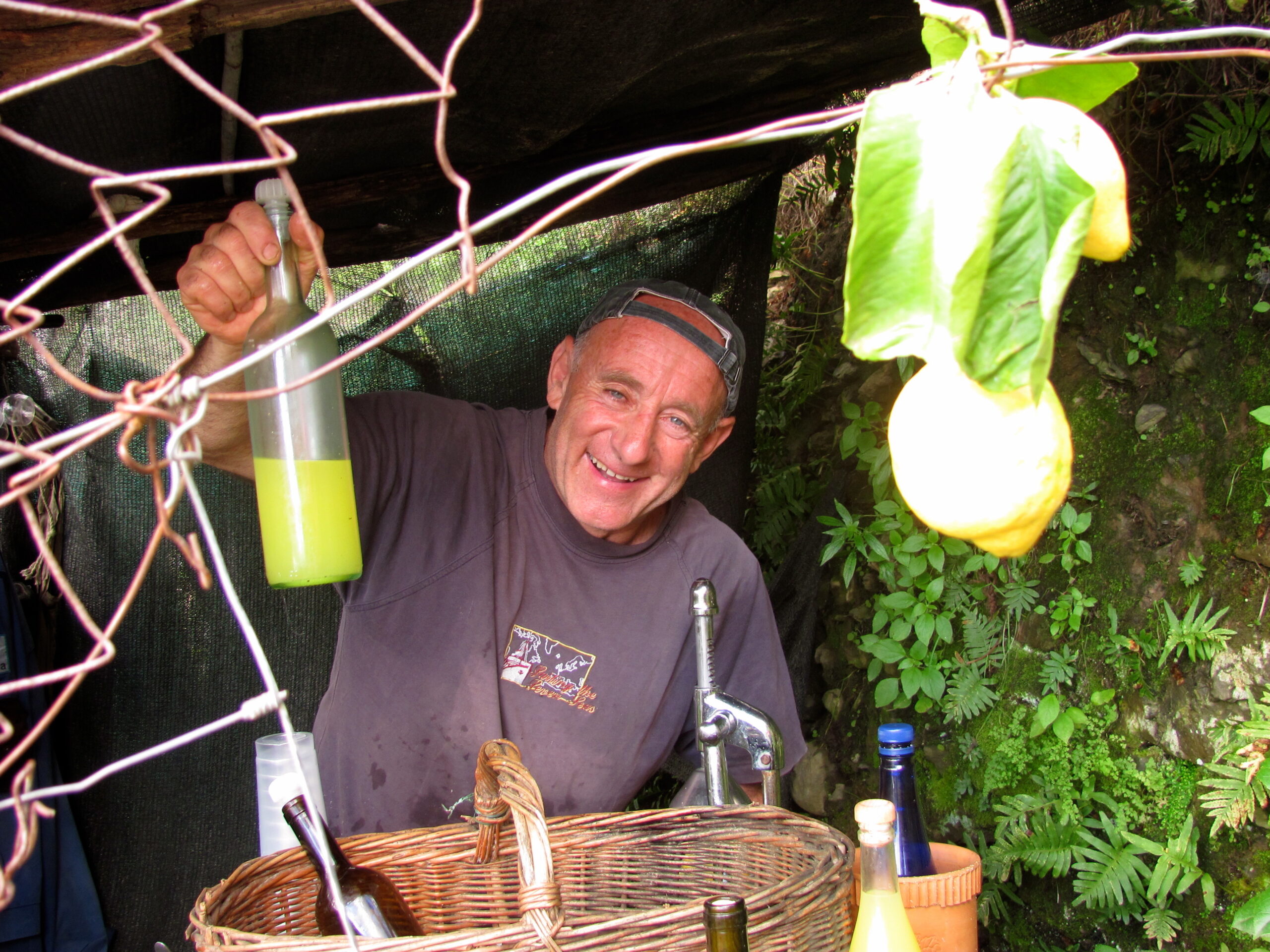 The lemoncello man on the Sentiero Azurro